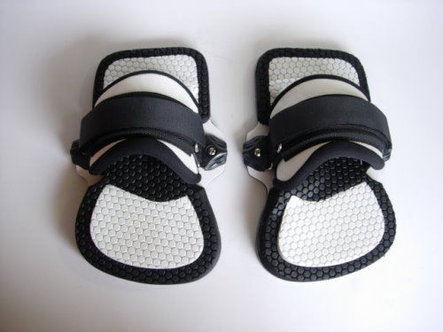 Kiteboard footpads and straps